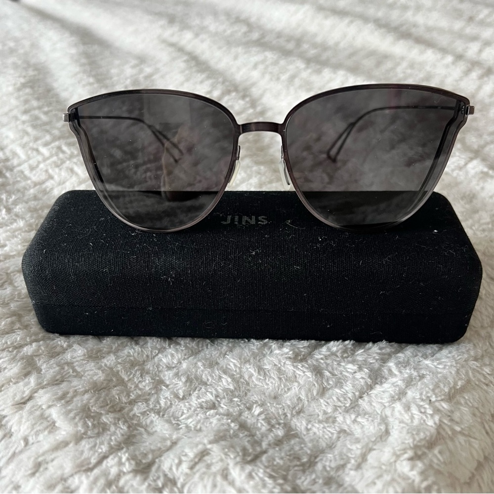 JINS Cat-Eye Over-sized Sunglasses, Metal frame